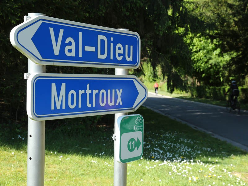 Peer trees route - Direction Mortroux