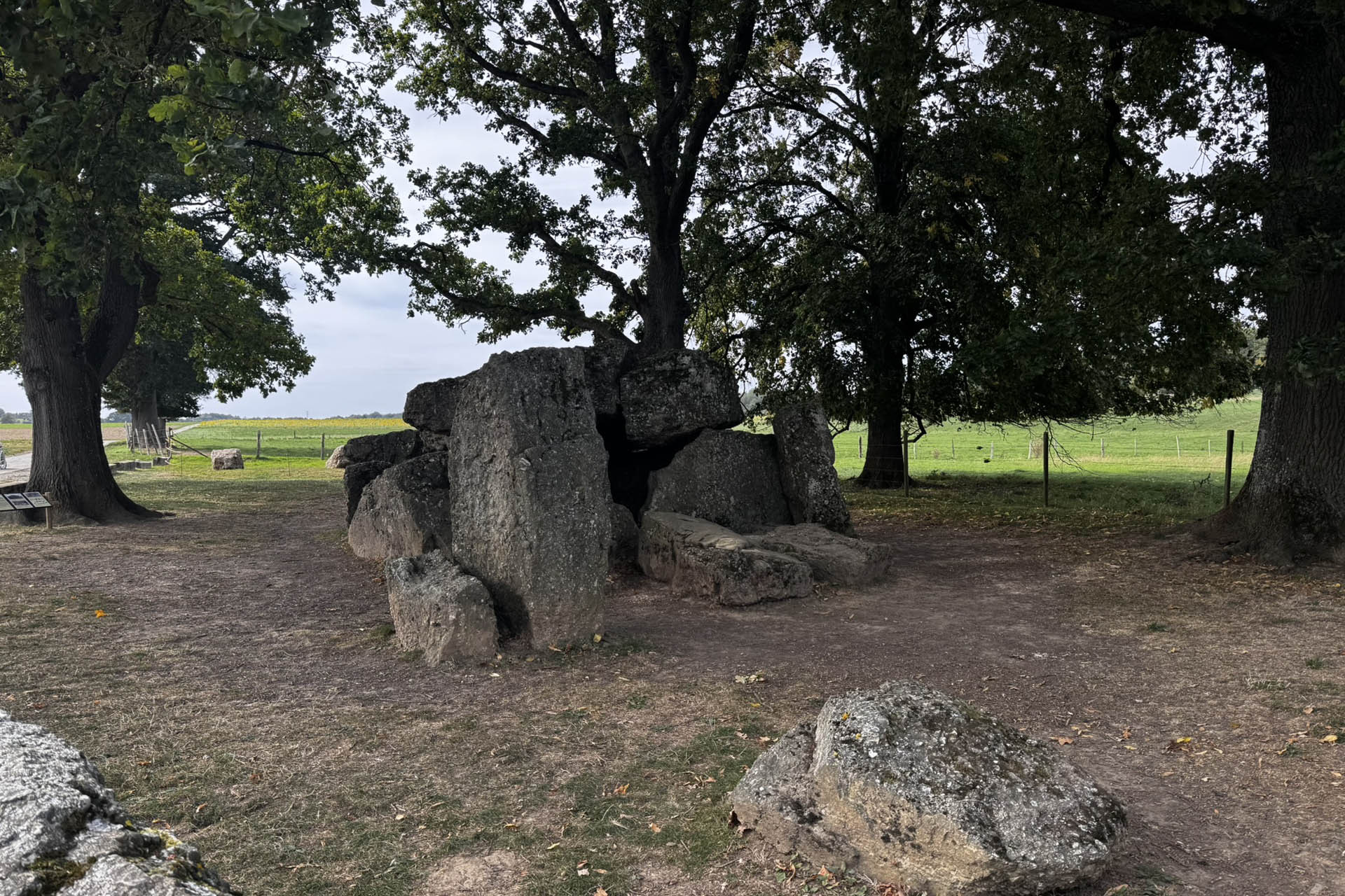 Dolmen von Wéris – Mad Jacques