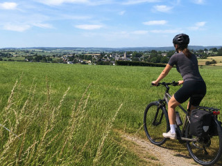 Be inspired by our ideas for cycling routes in the East Cantons - © Image générée par ChatGPT - Province de Liège Be inspired by our ideas for cycling routes in the East Cantons