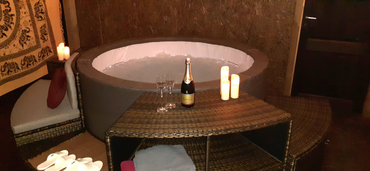 La Grange jacuzzi