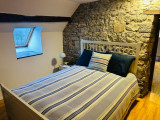 Chambre double avec poutres anciennes - Envoz Zen Couthuin