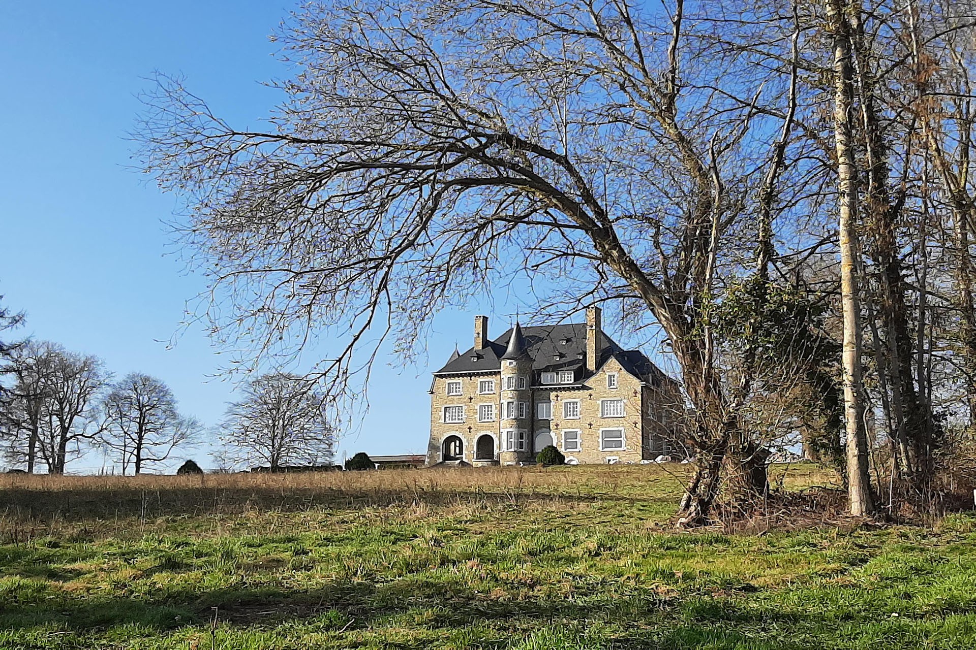 Rad- und Wandertouren - Zwischen Néblon und Condroz - Pair - Schloss