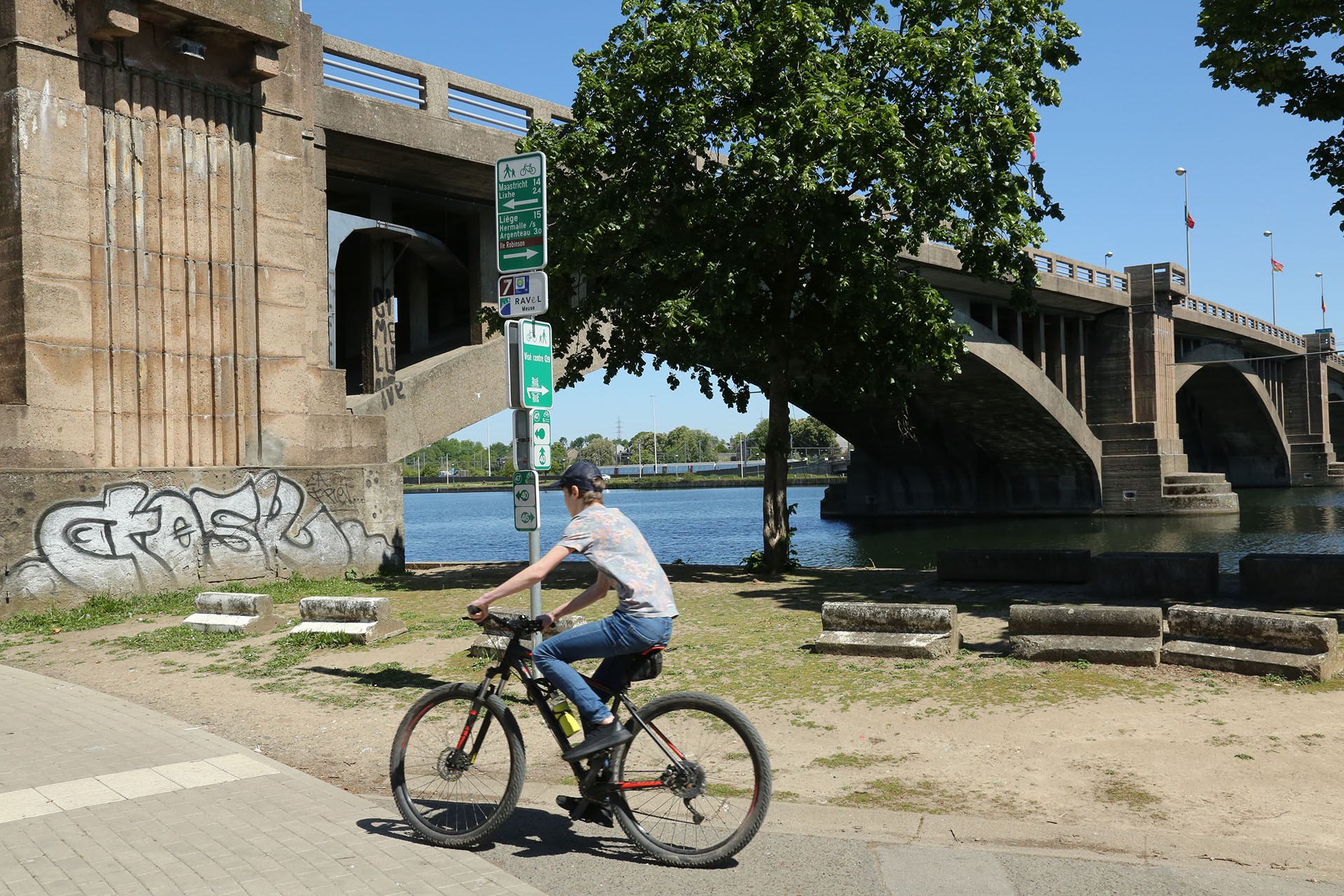 Rad- und Wandertouren - Die Nieder-Maas im Hespengau - Visé - Quai du Halage
