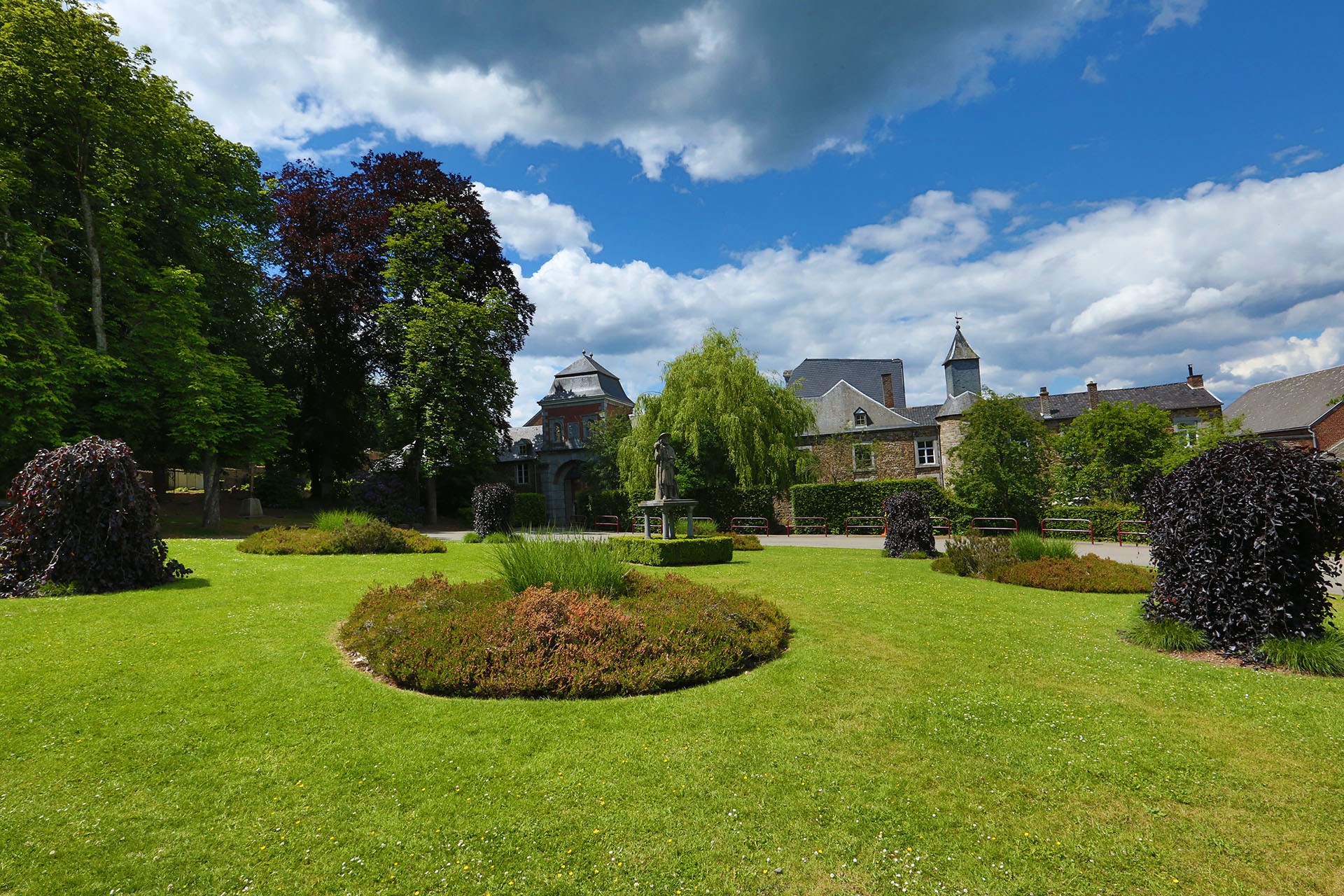 Cycling and hiking tours - The Transferrusienne - St. Roch's College - © Province de Liège Cycling and hiking tours - The Transferrusienne - St. Roch's College