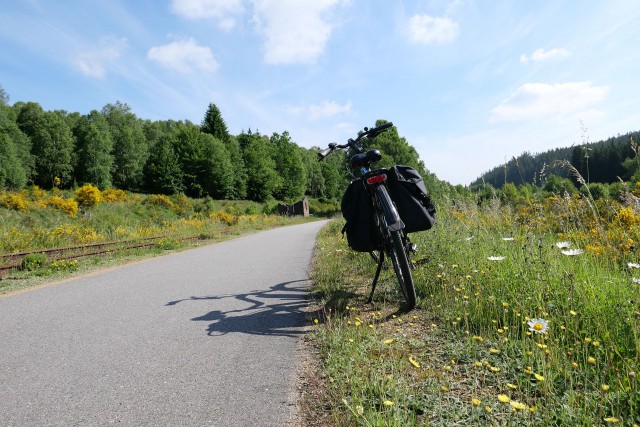 Fahrräder, Züge & Landschaften - Das Hohe Venn - Straße - das Venn | © LEM - Audrey Köttgen